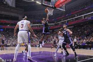 名更靠前 名更靠前