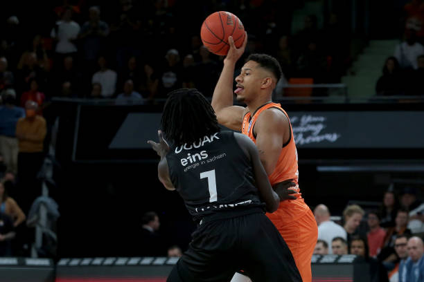 不确定性增 不确定性增